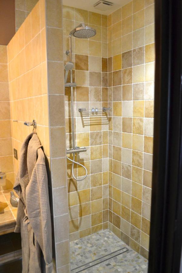 Les Tamaris Bed & Breakfast Castelnau-sur-Gupie Dış mekan fotoğraf